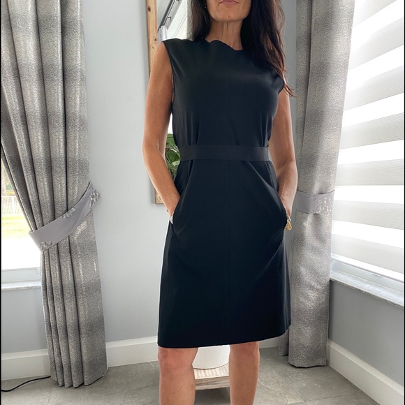 Theory Dresses & Skirts - Theory dress sleeveless stretchy form fitting